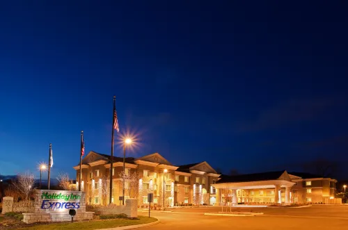 Holiday Inn Express Columbus - Dublin Exterior Photos