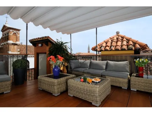 UNA HOTELS Ala Venezia-Adults 16 À proximité de l'hôtel Photos