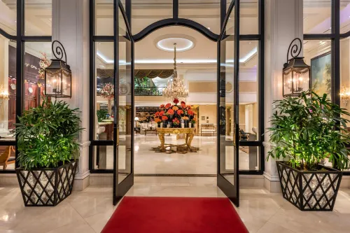 Beverly Hills Plaza Hotel & Spa Public Areas Photos