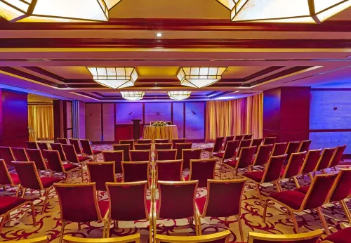Six Seasons Hotel Business Photos