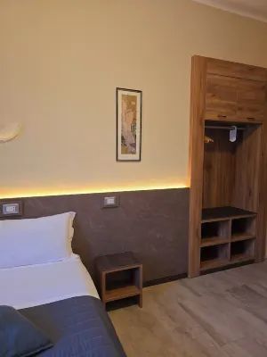 Hotel Romano Rooms Photos