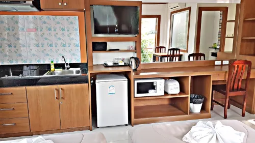 Green Harbor Hotel & Service Apartment Photos
