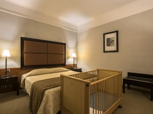 FlyOn Hotel & Conference Center Chambres Photos