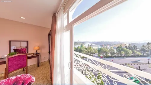 Khách sạn Ngọc Phát Đà Lạt Xung quanh Photos