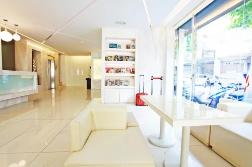 Yes Hotel Area Publik Photos