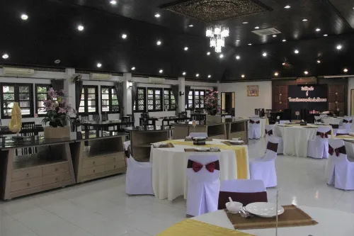 Luck Swan Resort Restauration Photos