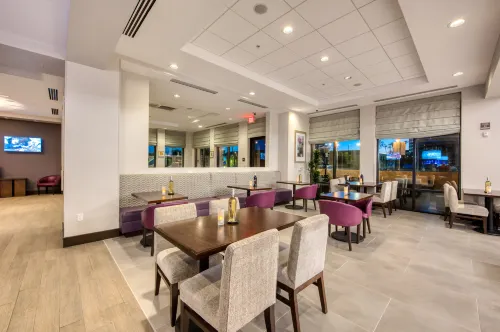 Hilton Garden Inn Irvine/Orange County Airport Ristorazione Photos