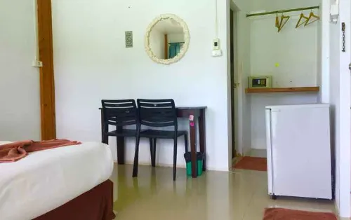 Phi Phi Cozy Seafront Resort Photos