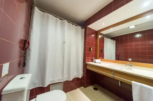 Hotel Lusitania Congress & Spa Kamar Photos