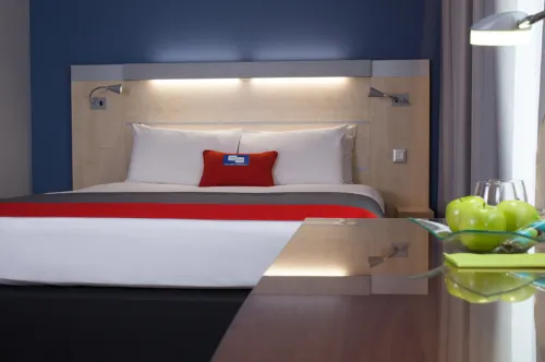 Holiday Inn Express Toulouse Airport Zimmer Photos