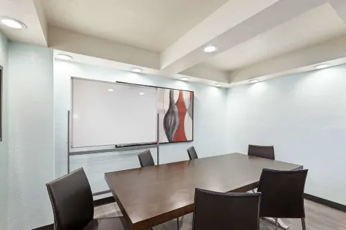 Ramada by Wyndham des Moines Airport Affärsfaciliteter Photos