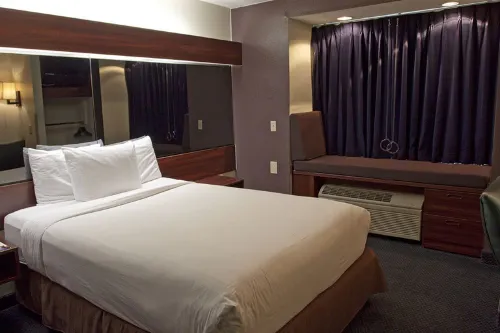 Microtel Inn & Suites by Wyndham Atlanta Airport Photos