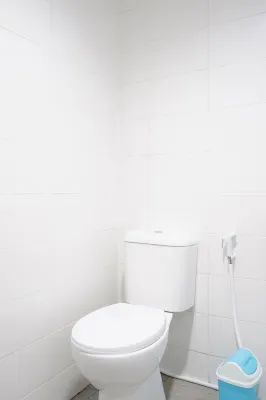 UROOMS Senayan Kamar Photos