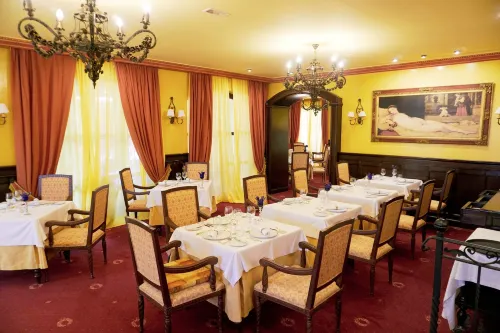 Europe Villa Cortes GL Spisning Photos