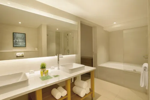 Hyatt Place Hyderabad Banjara Hills Huoneet Photos