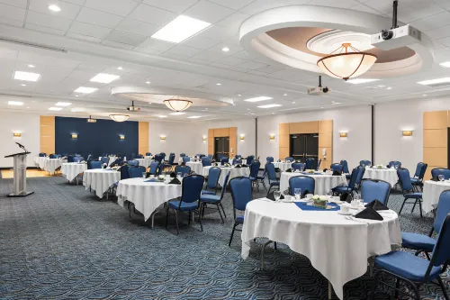 Holiday Inn Winnipeg - Airport West Restauration Photos
