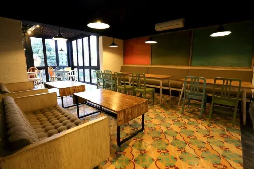 Namin Dago Hotel Dining Photos