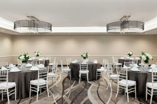 Embassy Suites by Hilton Arcadia-Pasadena Area Restauration Photos