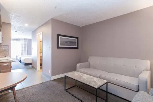 Sandman Hotel Victoria Rooms Photos