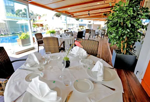 Best Western Hotel Mediterraneo, Castelldefels Dining Photos