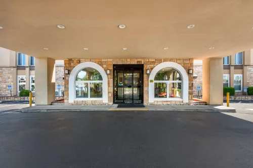 Comfort Inn & Suites East Hartford - Hartford Extérieur Photos