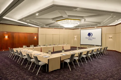 DoubleTree by Hilton Luxembourg Espaces Affaires Photos