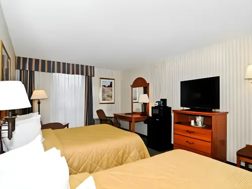 Quality Inn Near Joint Base Andrews-Washington Area Kamar Photos