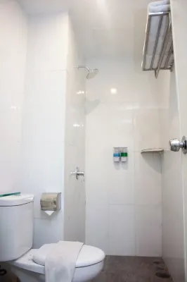 Urban Hotel Serpong Photos