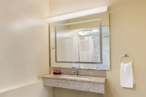 SureStay Hotel by Best Western Sarasota Lido Beach Rooms Photos