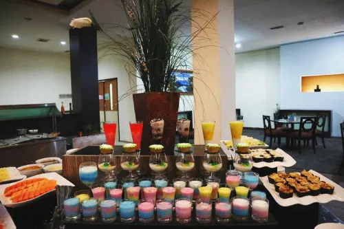Grand Mahkota Hotel Ruokailu Photos
