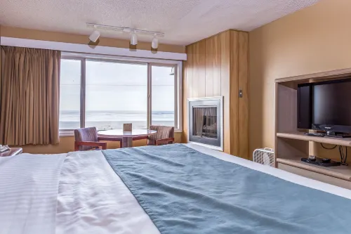 Ebb Tide Oceanfront Inn Photos