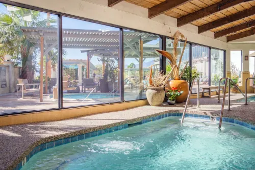 Azure Palm Hot Springs Leisure & Recreation Photos