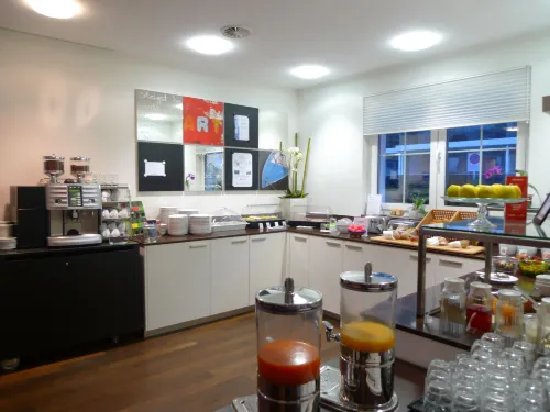 Businesshotel Lux Mahlzeiten Photos
