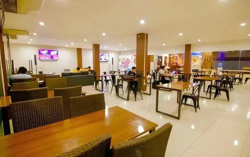 Tab Hotel Surabaya Makanan Photos
