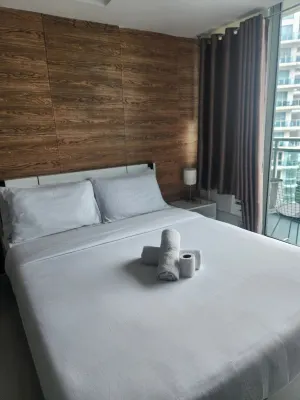 Azure Staycation Philippines by AMRS Near Manila International Airport Rooms Photos