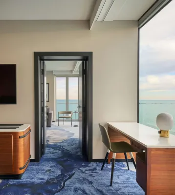 Sable at Navy Pier Chicago, Curio Collection by Hilton Rooms Photos