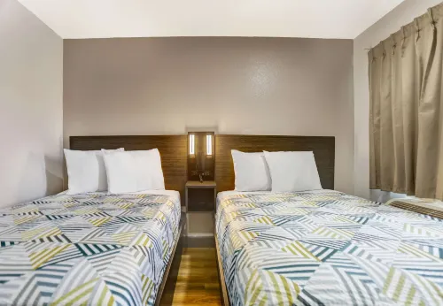 Motel 6 San Bernardino, CA - North Zimmer Photos