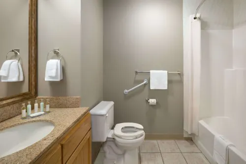 Travelodge by Wyndham Edmonton Airport Photos