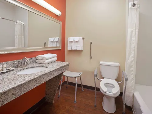 La Quinta Inn & Suites by Wyndham Tucson - Reid Park Photos