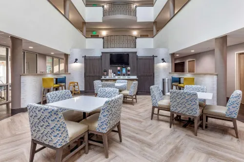 Comfort Suites Anderson-Clemson Restauration Photos