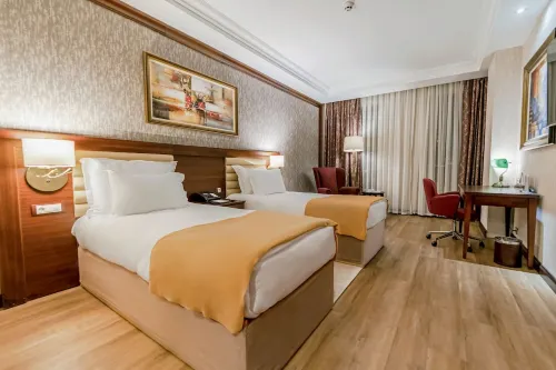 Wellborn Luxury Hotel Rooms Photos