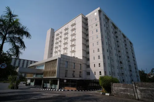 Next Hotel Yogyakarta Eksterior Photos