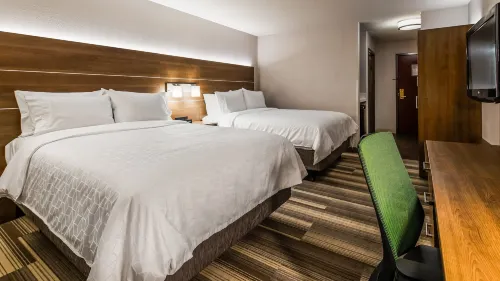 Holiday Inn Express & Suites Detroit - Farmington Hills Chambres Photos