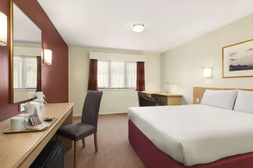 Days Inn by Wyndham Warwick South M40 Photos