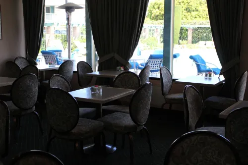 Days Inn & Suites by Wyndham Sunnyvale Dining Photos