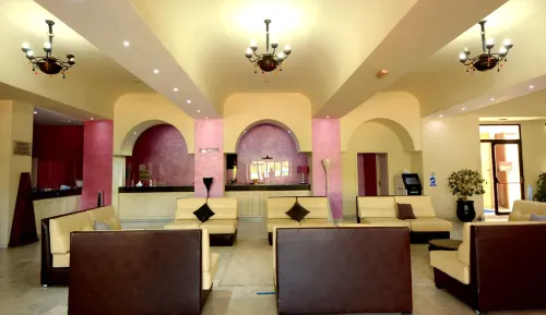 Oasis Hotel & Spa Public Areas Photos