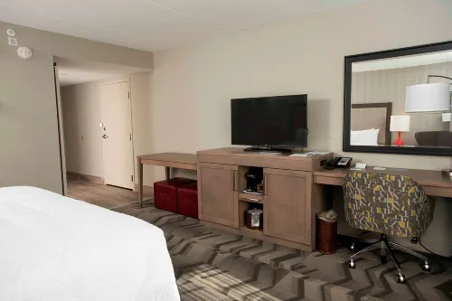 Hampton Inn & Suites by Hilton Thunder Bay Photos