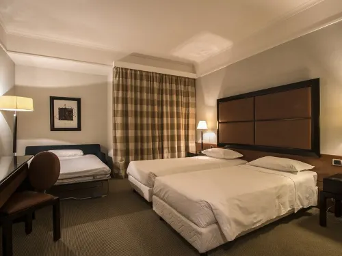 FlyOn Hotel & Conference Center Chambres Photos