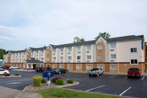 Microtel Inn & Suites by Wyndham Charleston WV Rooms Photos