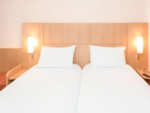 Ibis Karlsruhe Hauptbahnhof Rooms Photos